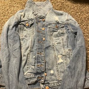 This jean jacket is super cute and comfy